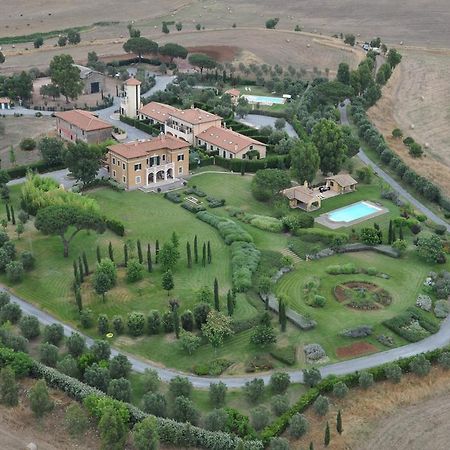 Casale Di Tormaggiore Villa And Country Suites Pomezia Dış mekan fotoğraf
