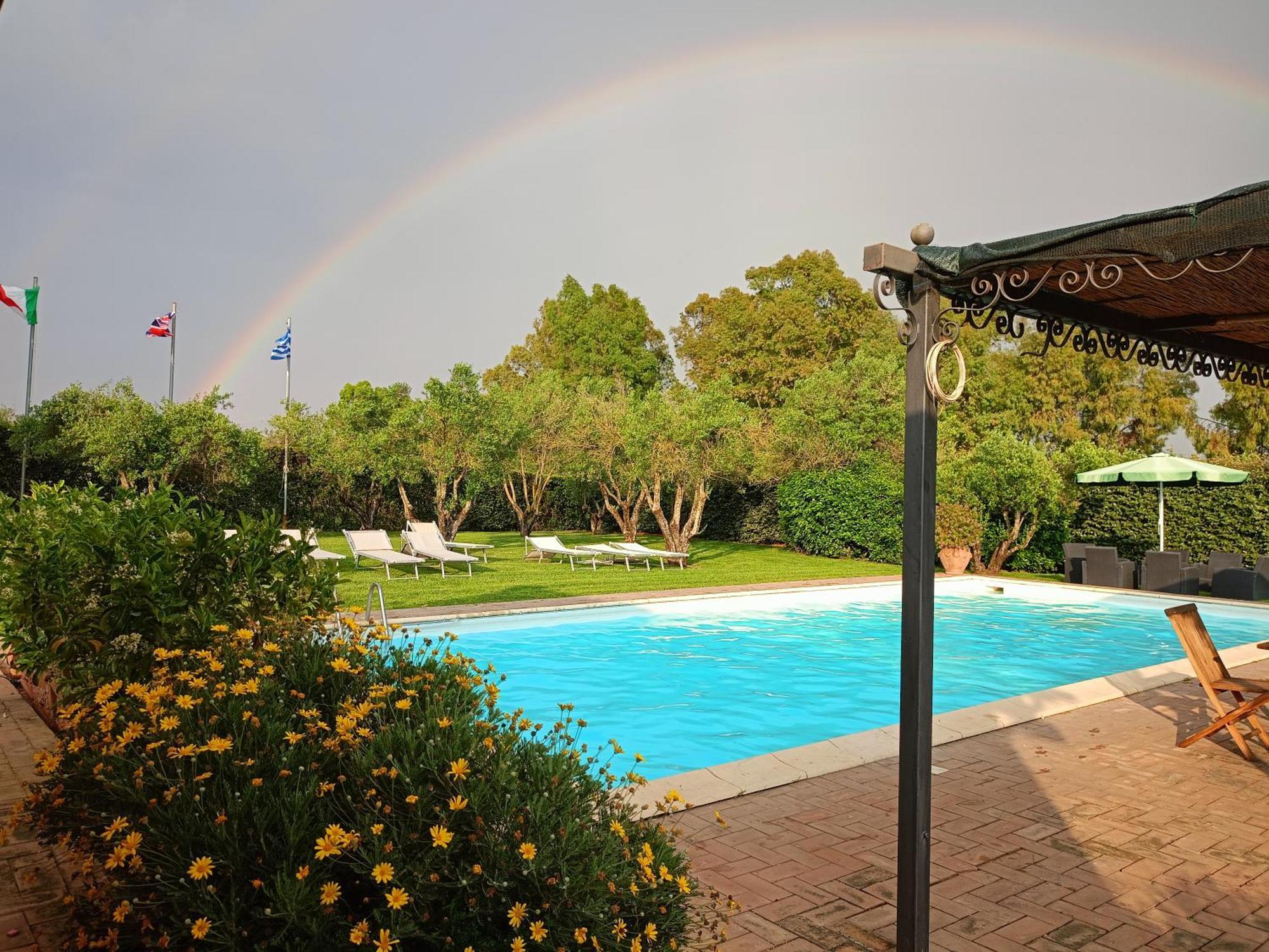 Casale Di Tormaggiore Villa And Country Suites Pomezia Dış mekan fotoğraf