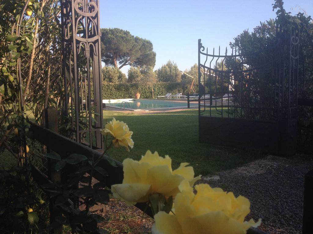 Casale Di Tormaggiore Villa And Country Suites Pomezia Dış mekan fotoğraf