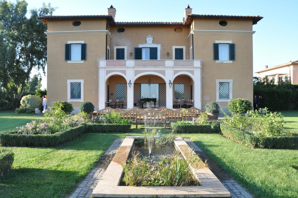 Casale Di Tormaggiore Villa And Country Suites Pomezia Dış mekan fotoğraf