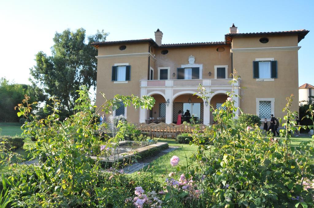 Casale Di Tormaggiore Villa And Country Suites Pomezia Dış mekan fotoğraf